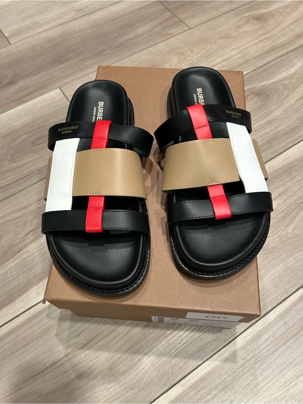 Burberry Women’s Ellendale Woven Slide Sandals Size 39- Leather New!!